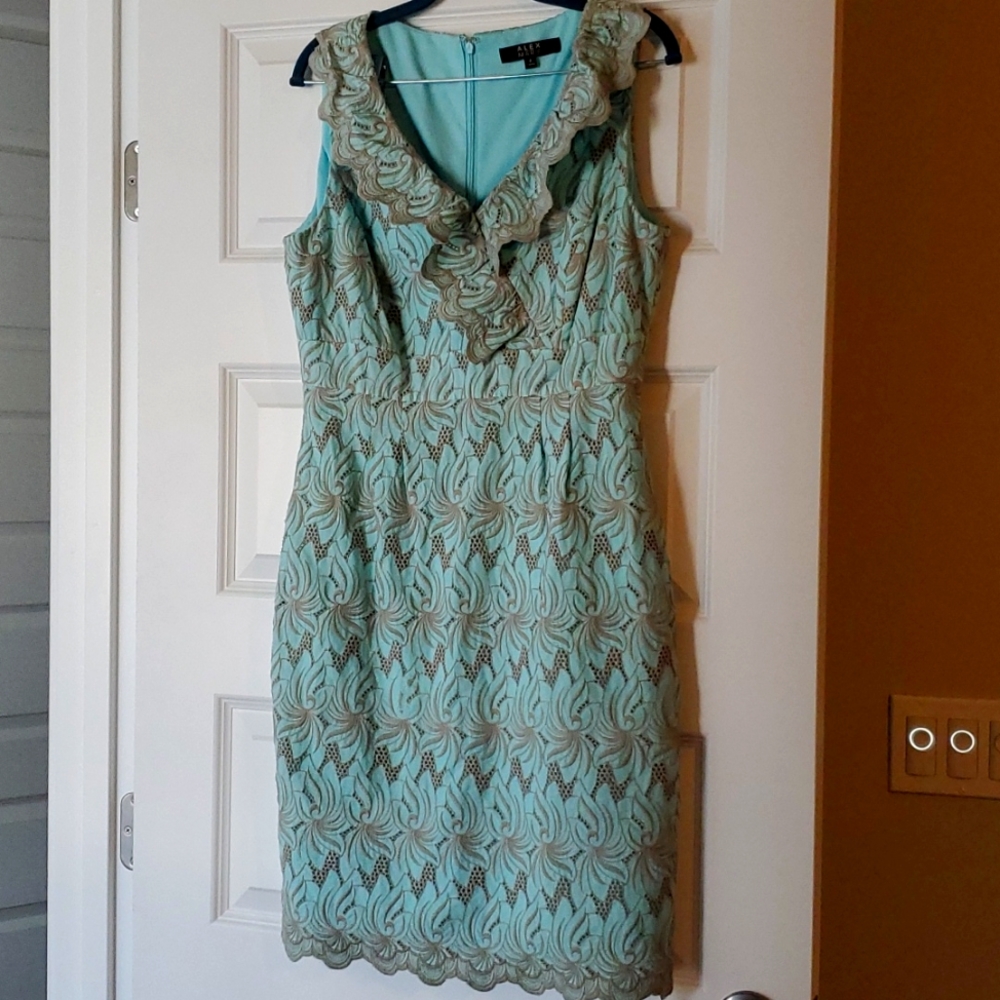 Mint cream lace embroidery dress
